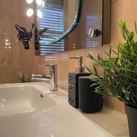 Comfortable Apartment, Near The Center Of * Modena